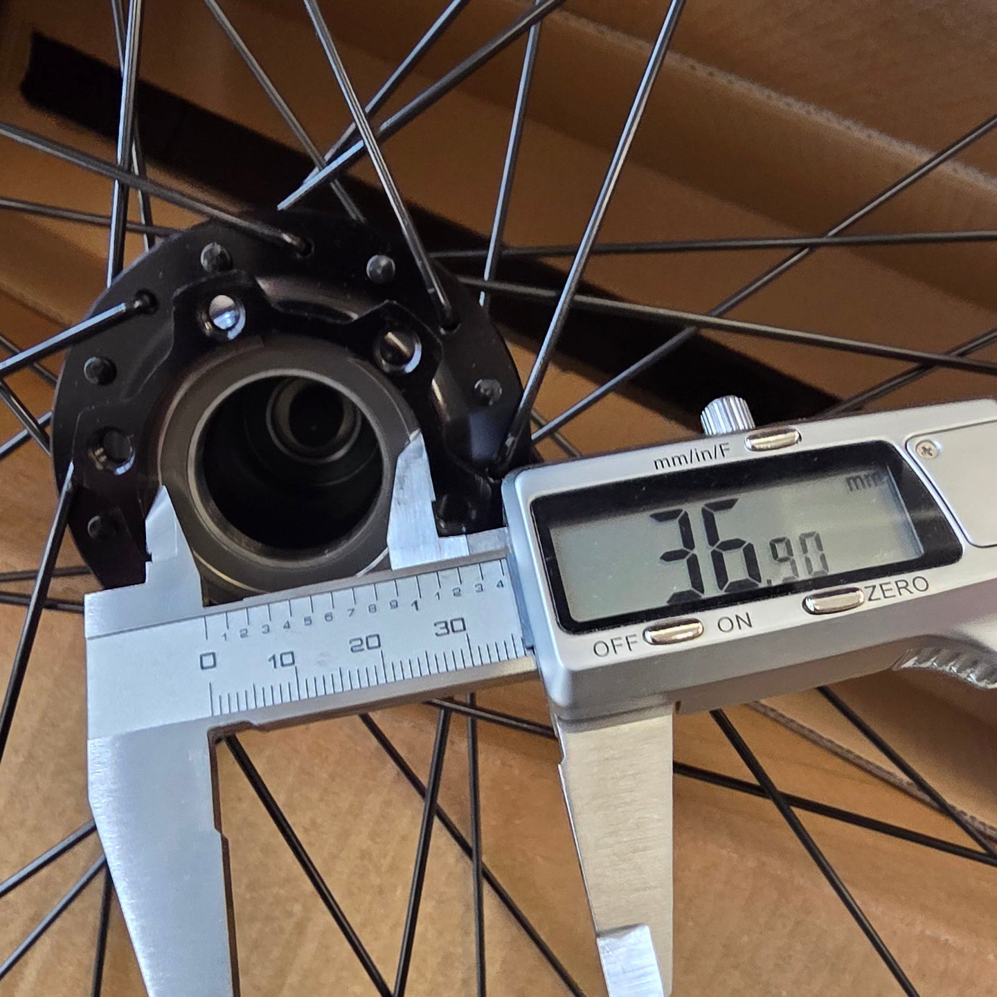 Mavic Speedcity Vorderrad 28" | nur für Cannondale Lefty Federgabeln | 12x110 mm | Disc